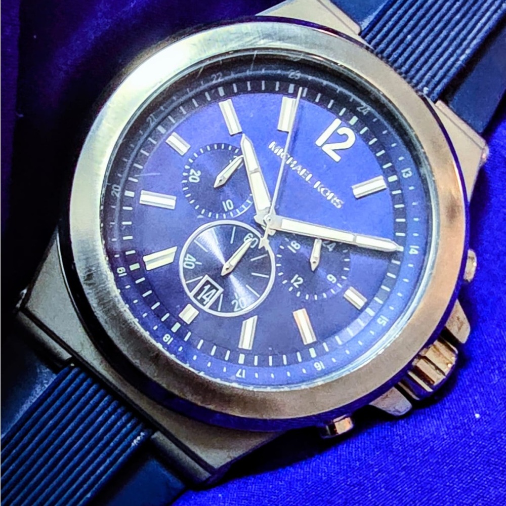 Michael Kors Dylan Chrono 48mm Navy Blue Men's Watch - Picture 5 of 10